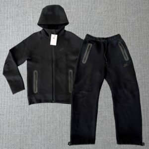 Nike Tech Fleece Classic Baggy Tracksuit