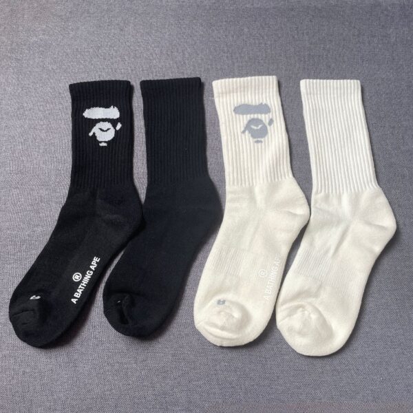 calcetines BAPE logo white black 7 Bape Ape Face Pattern Socks 'White & Black'